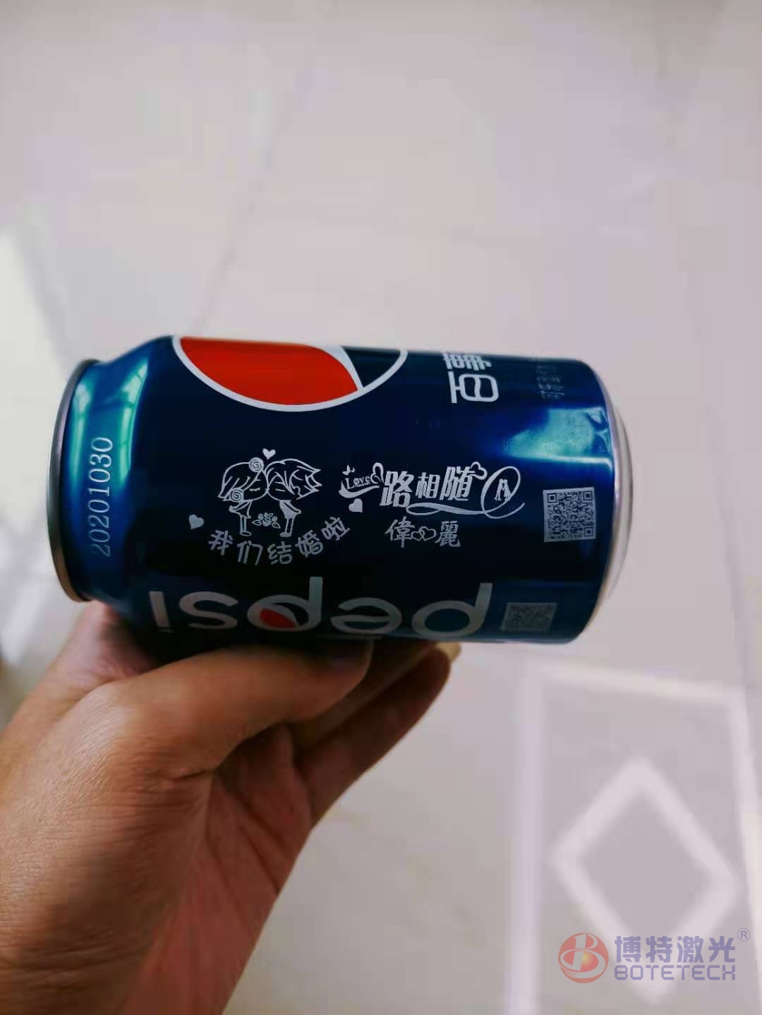 可乐瓶激光打标机 可乐瓶激光打标机